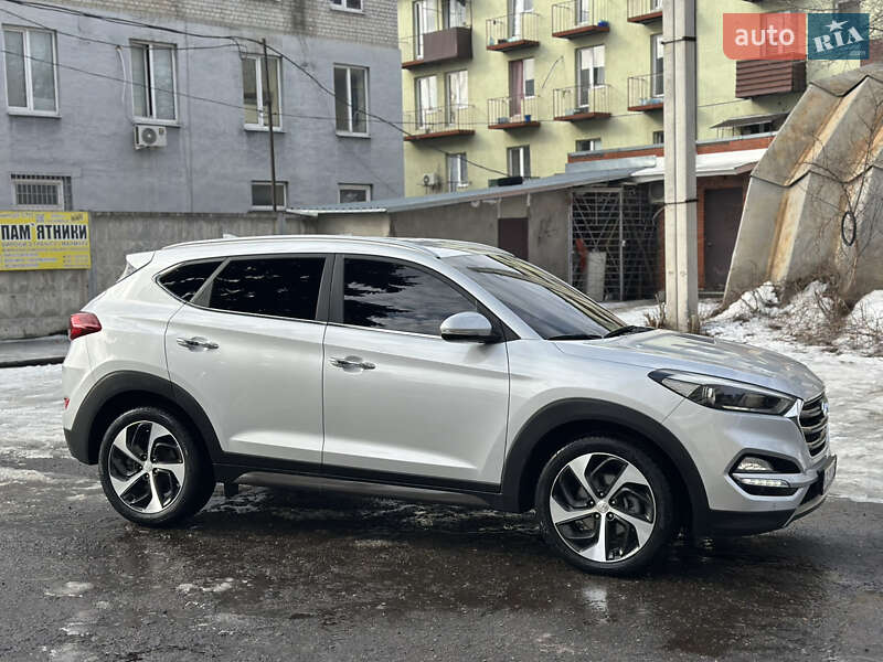 Внедорожник / Кроссовер Hyundai Tucson 2015 в Харькове