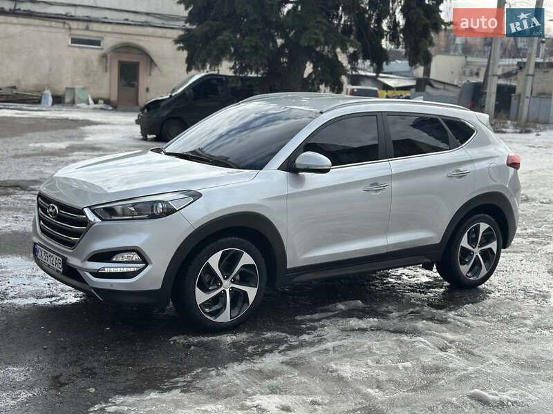 Внедорожник / Кроссовер Hyundai Tucson 2015 в Харькове