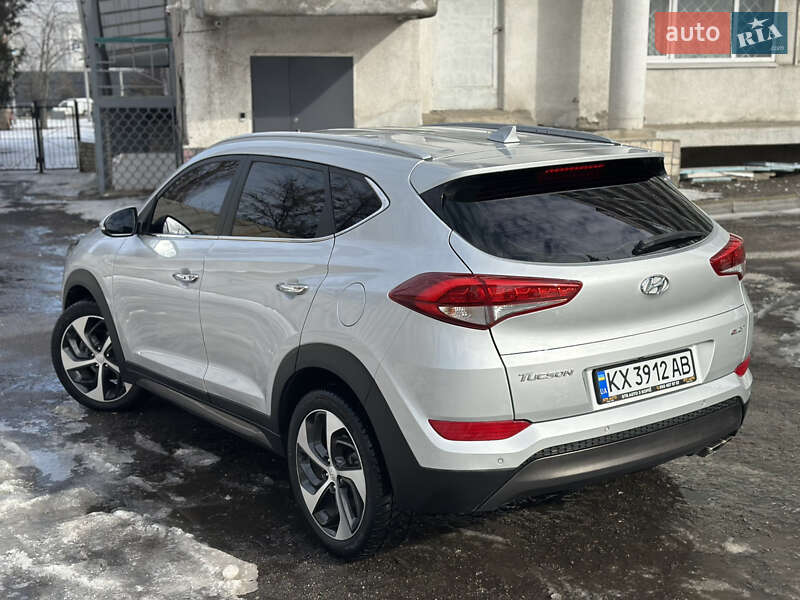 Внедорожник / Кроссовер Hyundai Tucson 2015 в Харькове
