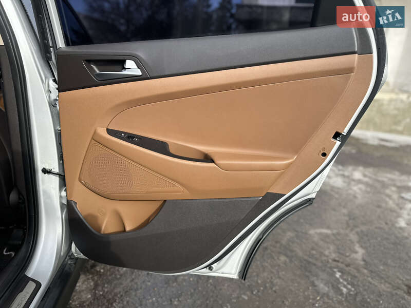 Внедорожник / Кроссовер Hyundai Tucson 2015 в Харькове