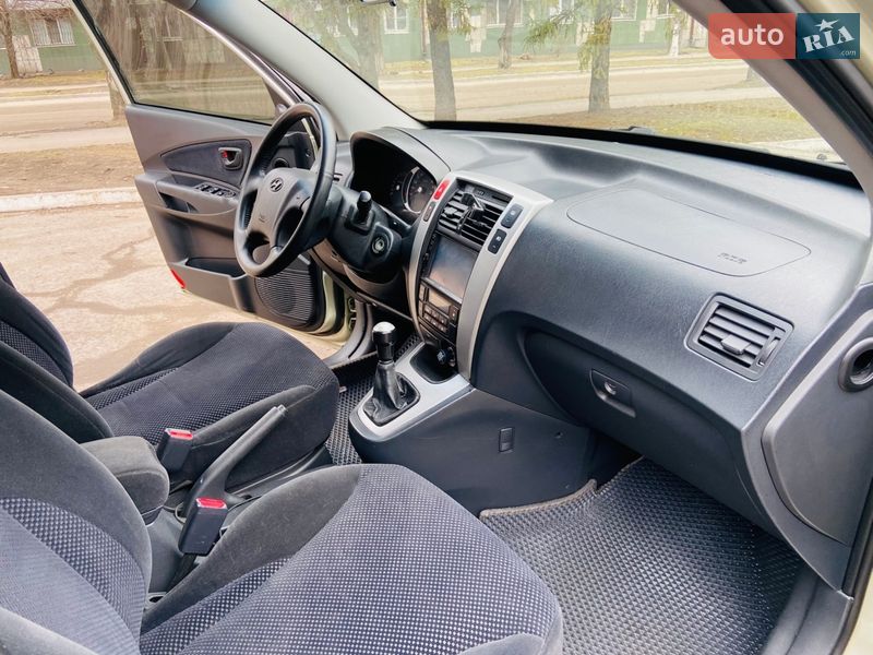 Внедорожник / Кроссовер Hyundai Tucson 2008 в Каменском