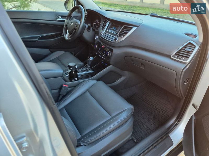 Внедорожник / Кроссовер Hyundai Tucson 2016 в Одессе