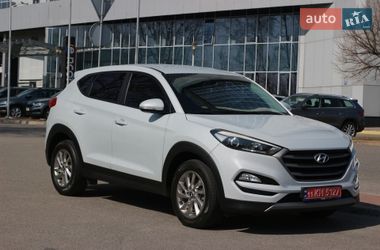 Позашляховик / Кросовер Hyundai Tucson 2016 в Києві