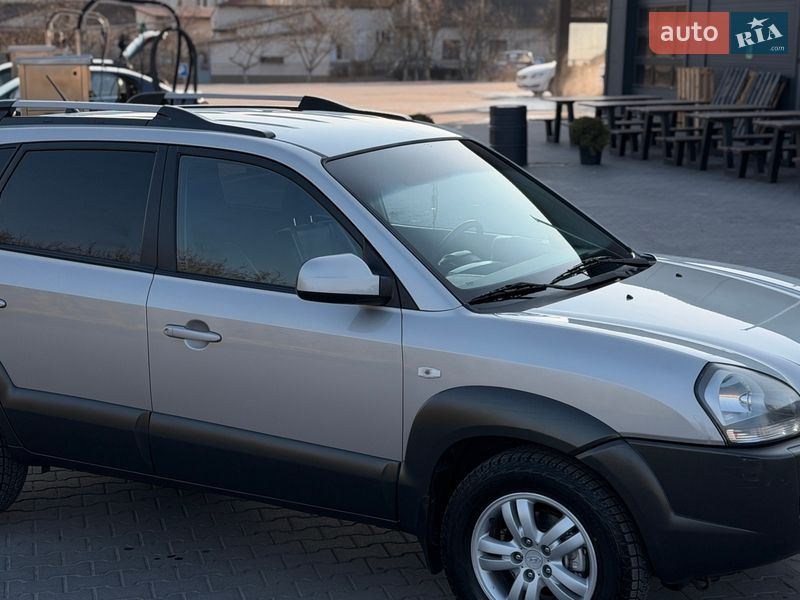 Внедорожник / Кроссовер Hyundai Tucson 2008 в Зборове