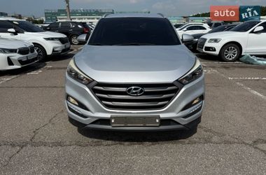 Позашляховик / Кросовер Hyundai Tucson 2015 в Києві