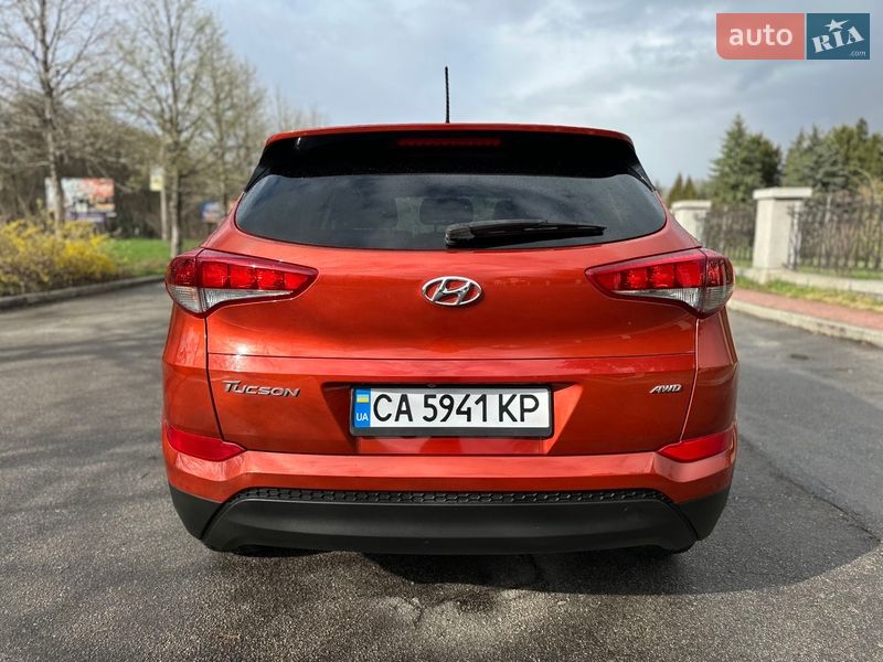 Позашляховик / Кросовер Hyundai Tucson 2016 в Умані