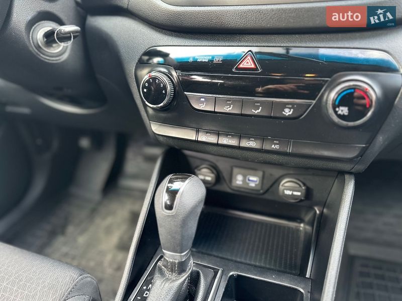 Позашляховик / Кросовер Hyundai Tucson 2016 в Умані