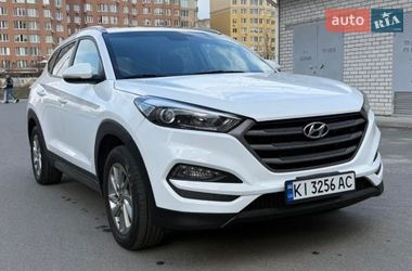 Позашляховик / Кросовер Hyundai Tucson 2015 в Києві