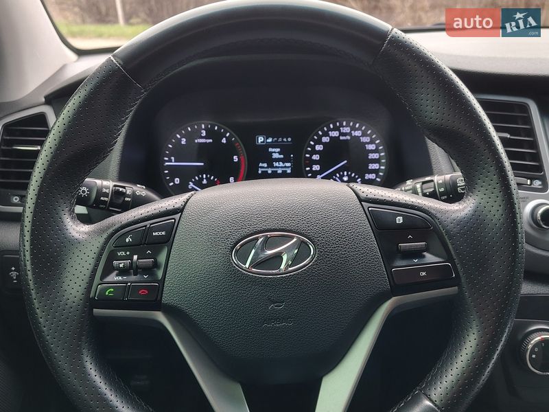 Позашляховик / Кросовер Hyundai Tucson 2016 в Старокостянтинові