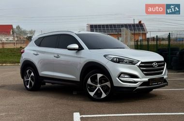 Внедорожник / Кроссовер Hyundai Tucson 2015 в Киеве