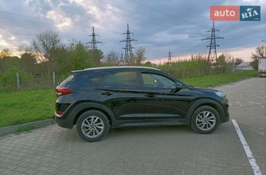 Внедорожник / Кроссовер Hyundai Tucson 2016 в Черновцах