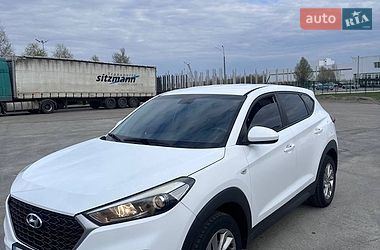 Позашляховик / Кросовер Hyundai Tucson 2016 в Коростені