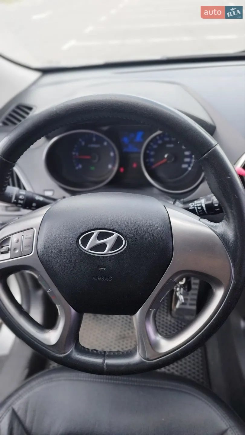 2010 Hyundai Tucson - мініатюра 8