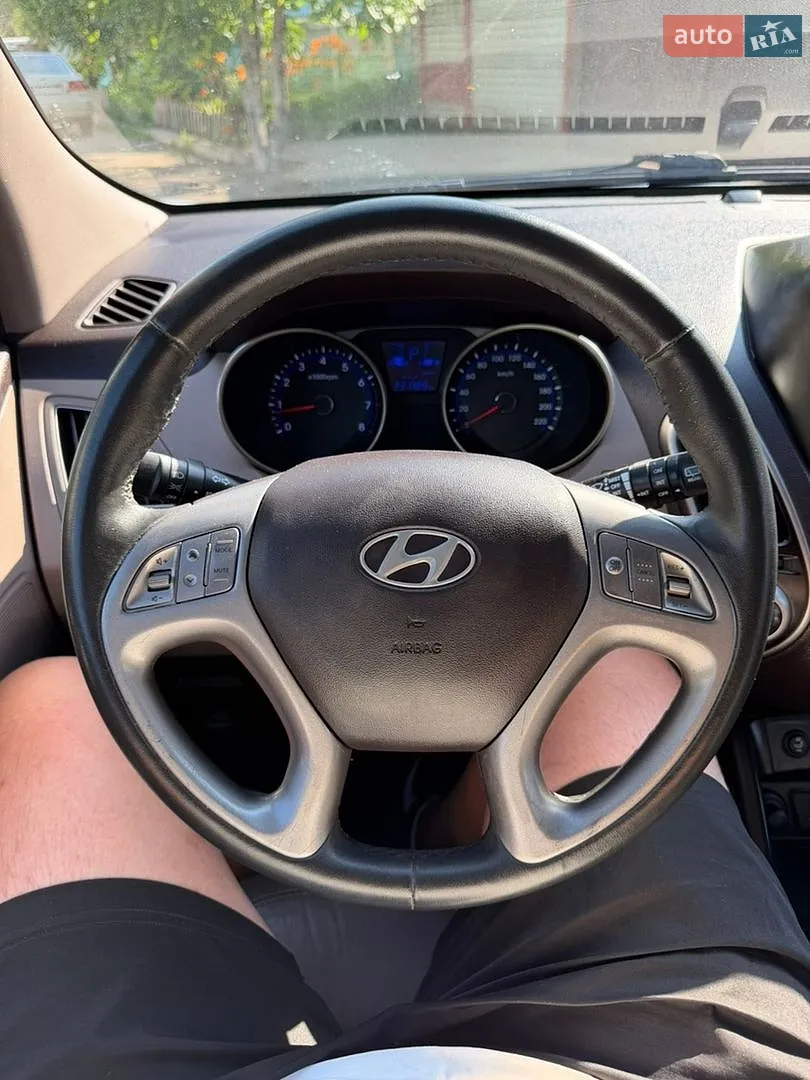 2010 Hyundai Tucson - мініатюра 41