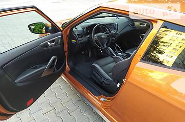 Хэтчбек Hyundai Veloster 2015 в Черновцах