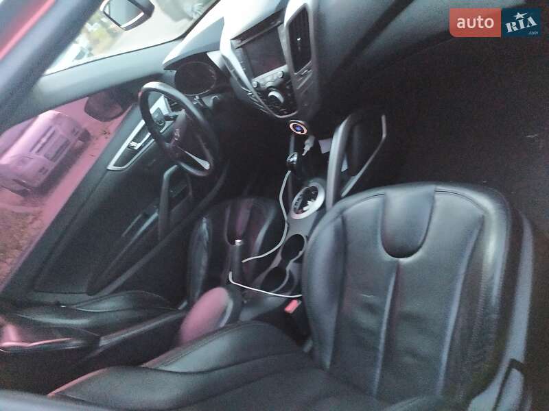 Хэтчбек Hyundai Veloster 2011 в Киеве