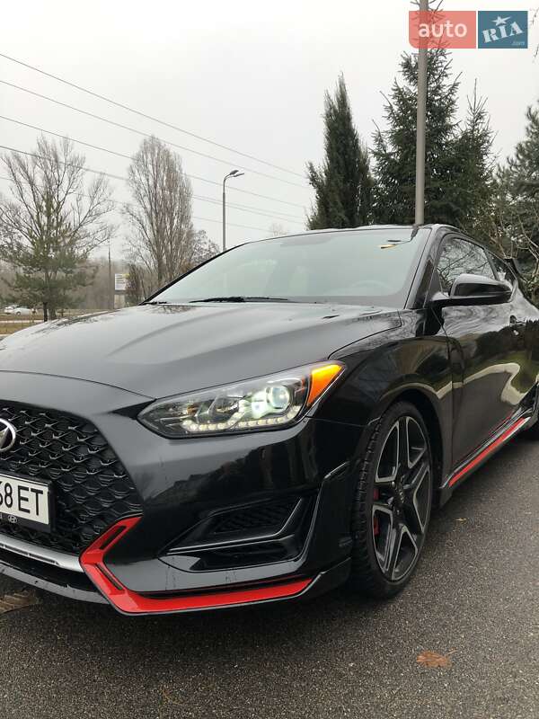 Хэтчбек Hyundai Veloster 2019 в Киеве