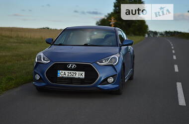 Хэтчбек Hyundai Veloster 2015 в 