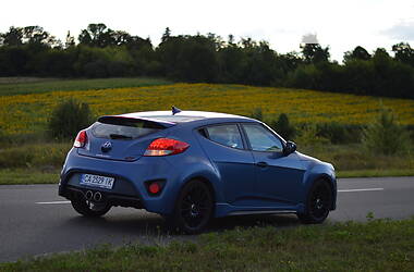 Хэтчбек Hyundai Veloster 2015 в 
