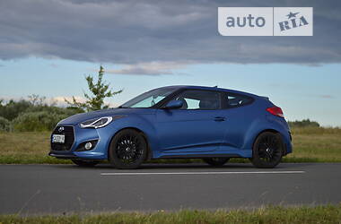 Хэтчбек Hyundai Veloster 2015 в 