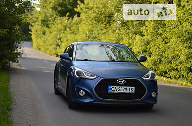 Хэтчбек Hyundai Veloster 2015 в 