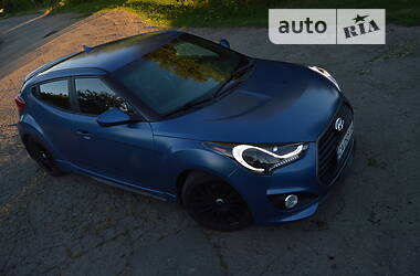 Хэтчбек Hyundai Veloster 2015 в 