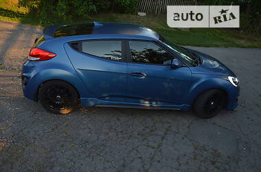 Хэтчбек Hyundai Veloster 2015 в 