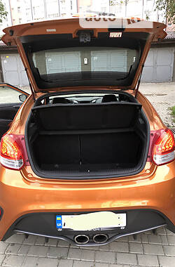 Хетчбек Hyundai Veloster 2015 в 