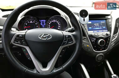 Хэтчбек Hyundai Veloster 2012 в Львове