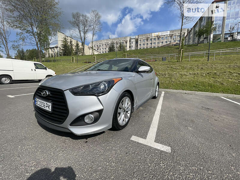 Хэтчбек Hyundai Veloster 2012 в Львове