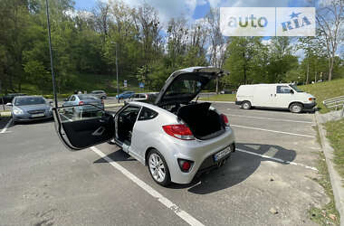 Хэтчбек Hyundai Veloster 2012 в Львове