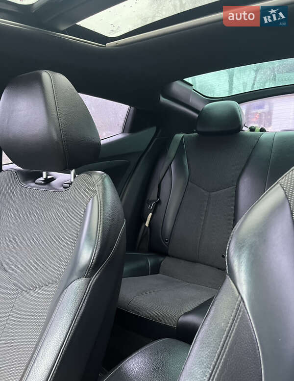 Хетчбек Hyundai Veloster 2012 в Львові фото 11 Хетчбек Hyundai Veloster 2012 в Львові