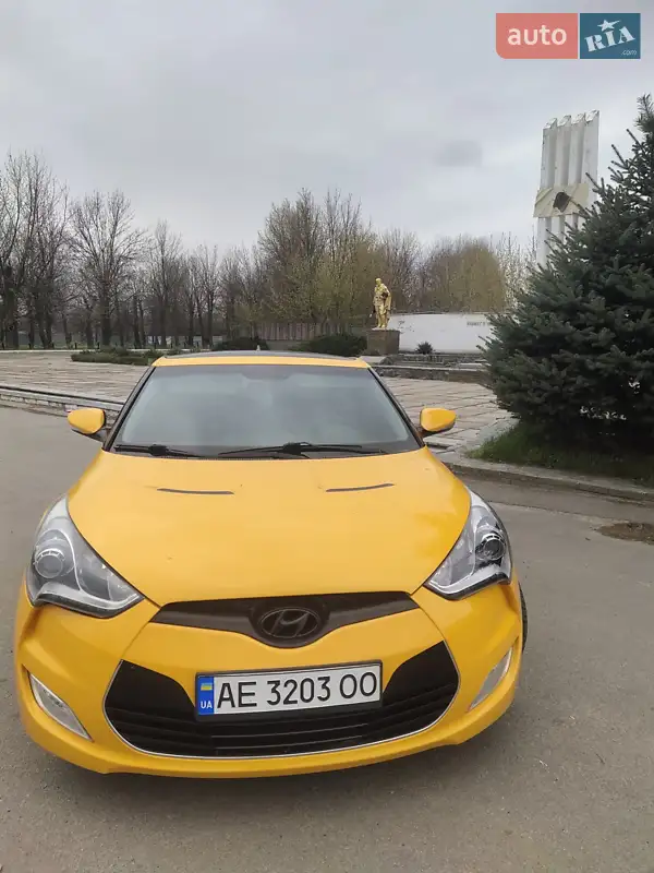 Hyundai Veloster 2012