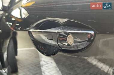 Хэтчбек Hyundai Veloster 2016 в 