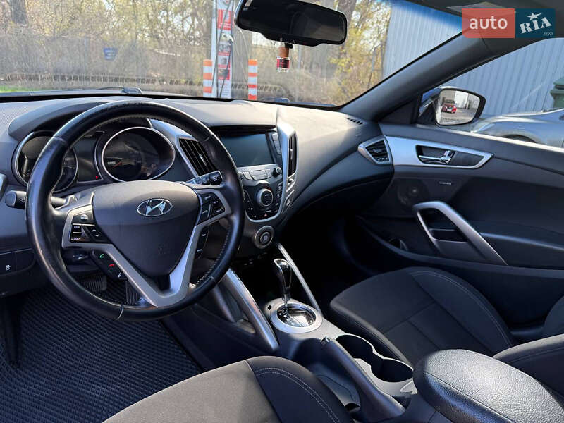 Хэтчбек Hyundai Veloster 2017 в Киеве