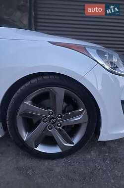 Хетчбек Hyundai Veloster 2013 в 