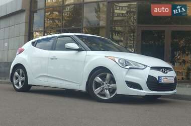 Хэтчбек Hyundai Veloster 2012 в 