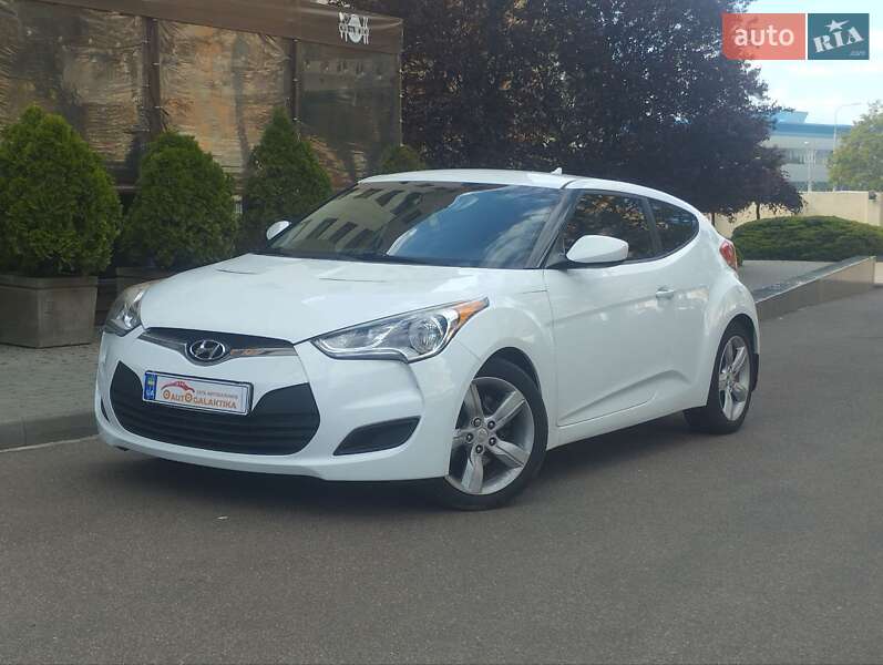 Хэтчбек Hyundai Veloster 2012 в 