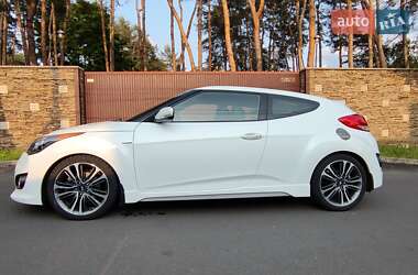 Хэтчбек Hyundai Veloster 2015 в 