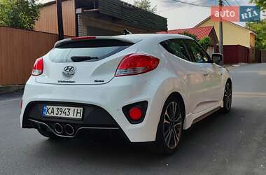 Хэтчбек Hyundai Veloster 2015 в 