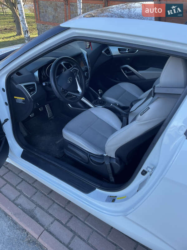 Хетчбек Hyundai Veloster 2012 в Ставищі