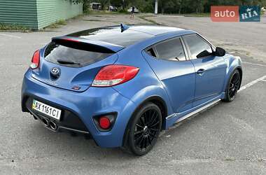 Хэтчбек Hyundai Veloster 2015 в 