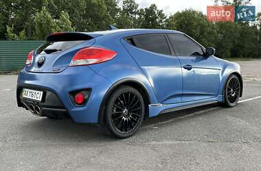 Хэтчбек Hyundai Veloster 2015 в 