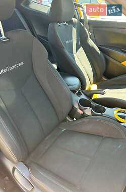 Хэтчбек Hyundai Veloster 2013 в Кривом Роге