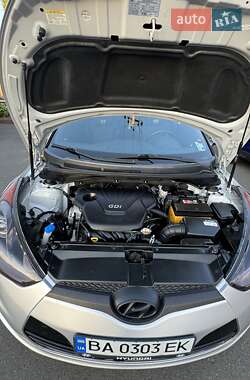 Хэтчбек Hyundai Veloster 2015 в 