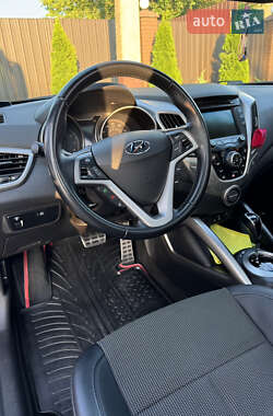 Хэтчбек Hyundai Veloster 2015 в 