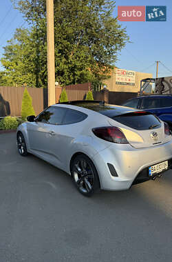 Хэтчбек Hyundai Veloster 2015 в 