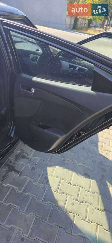 Хэтчбек Hyundai Veloster 2014 в Николаеве фото 10 Хэтчбек Hyundai Veloster 2014 в Николаеве