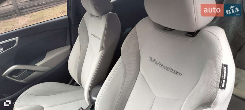 Хэтчбек Hyundai Veloster 2011 в Киеве