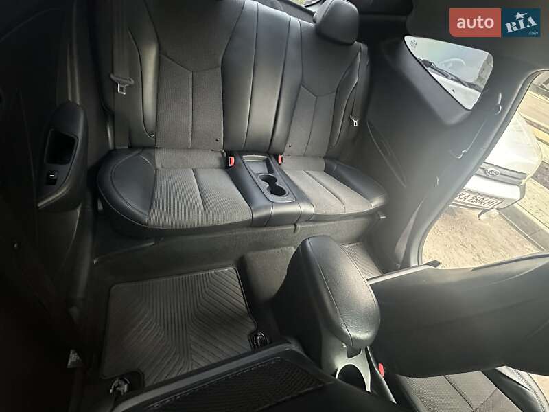 Хетчбек Hyundai Veloster 2013 в Києві
